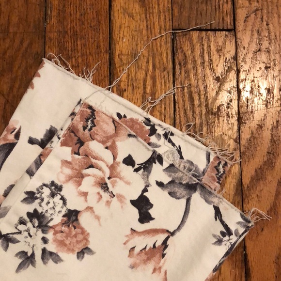 {PAIGE} Colette Crop Floral Jeans w Raw Edge Hem - Picture 9 of 13